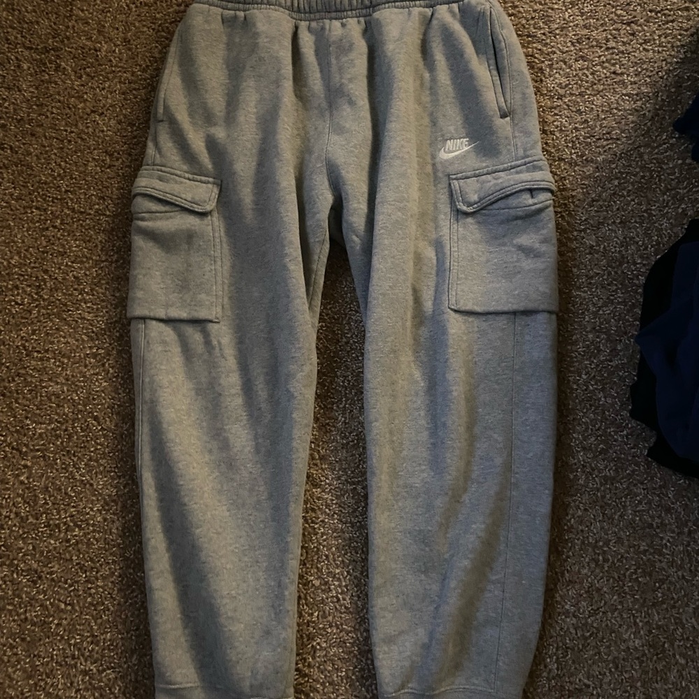 nike joggers size M